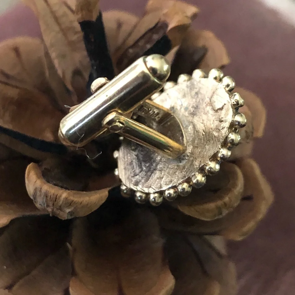 Vintage men’s Anson Karatclad oval pronged cz stone accent cuff links